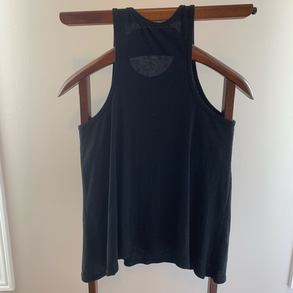 🌸Tank top🌸 - Picture 2 of 3